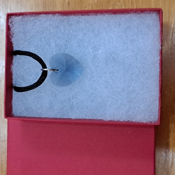 Just Twilight Crystal Heart Necklace - Picture 4 of 6